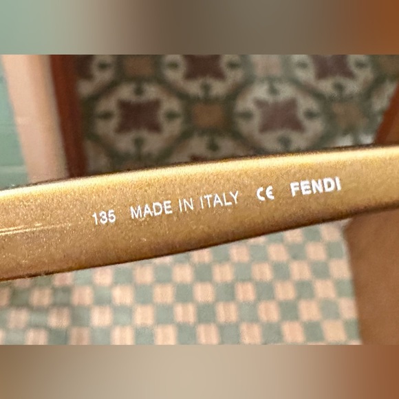 Fendi glasses with case - Picture 3 of 3
